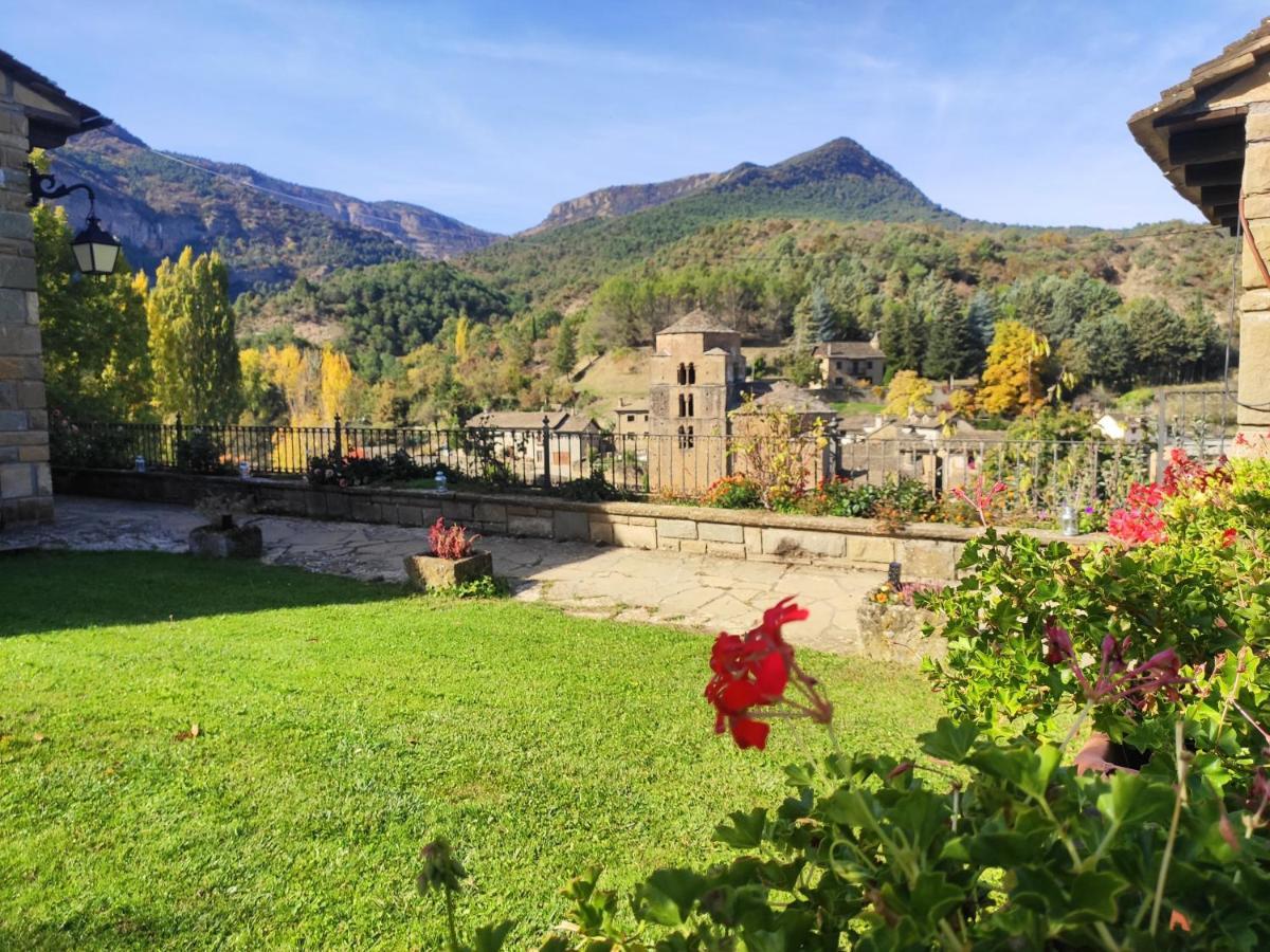 Hotel Rural El Mirador De Los Pirineos Santa Cruz De La Seros Bagian luar foto
