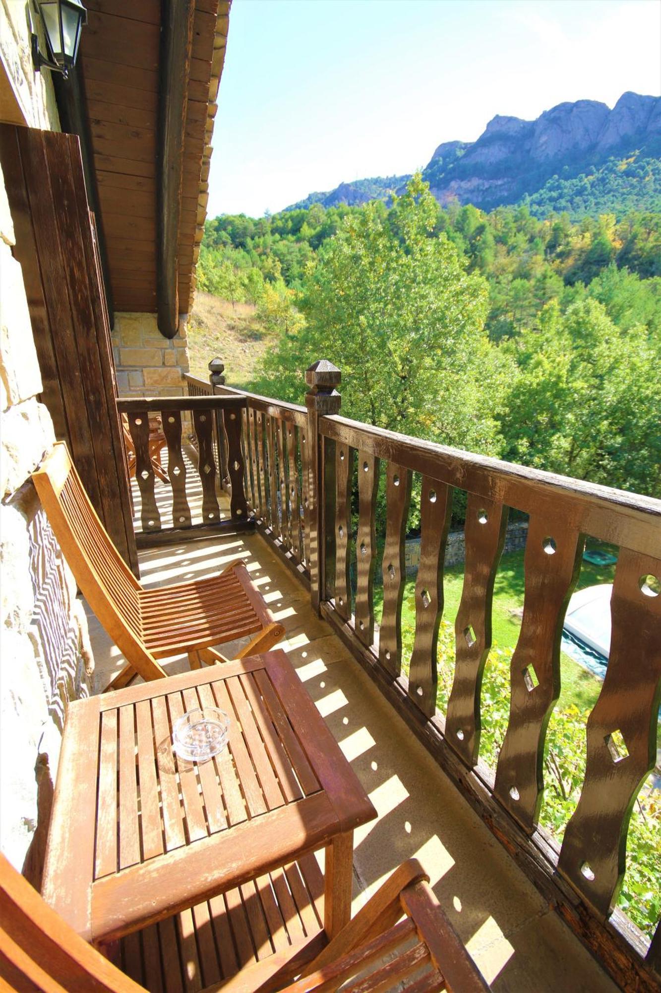 Hotel Rural El Mirador De Los Pirineos Santa Cruz De La Seros Bagian luar foto