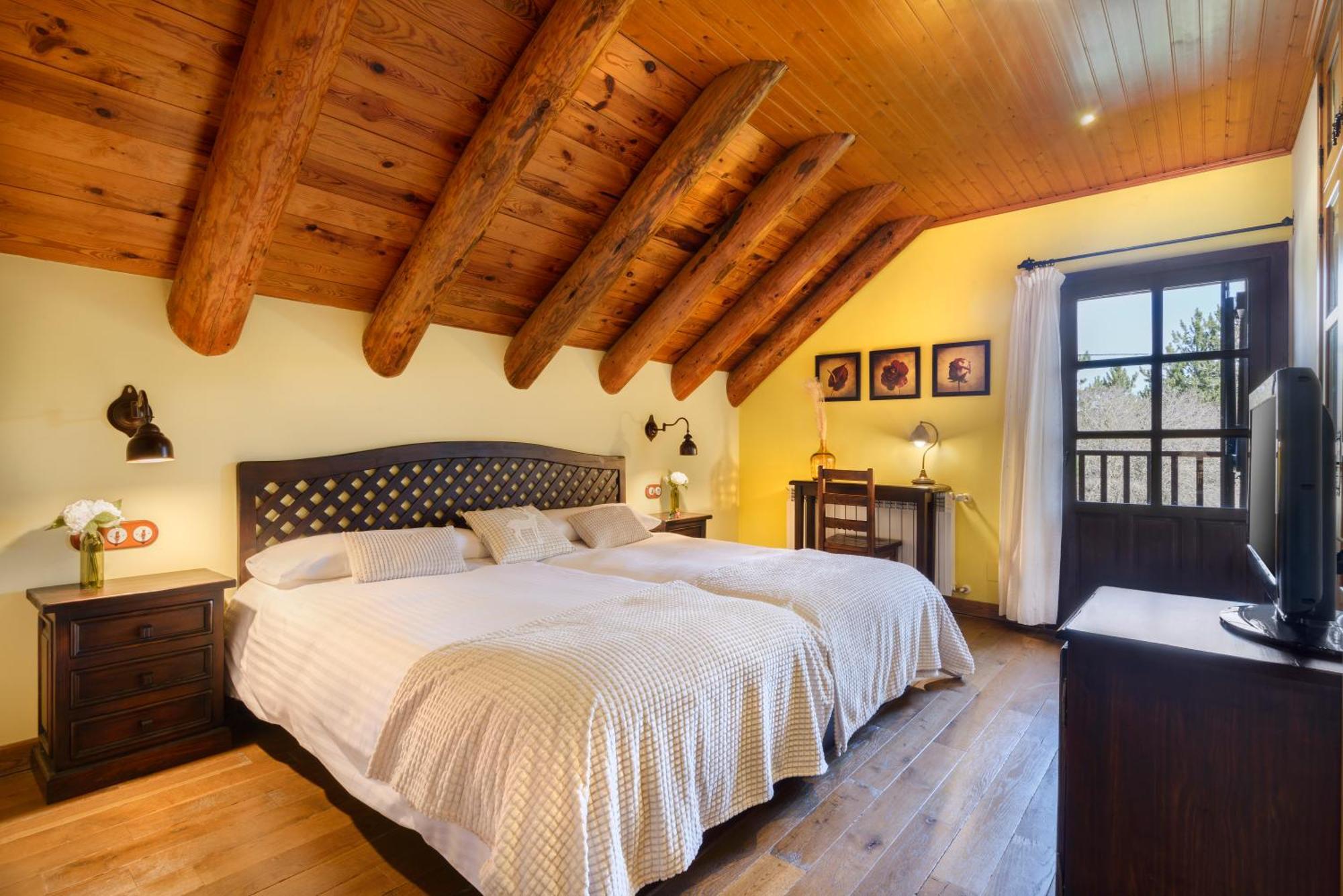 Hotel Rural El Mirador De Los Pirineos Santa Cruz De La Seros Bagian luar foto